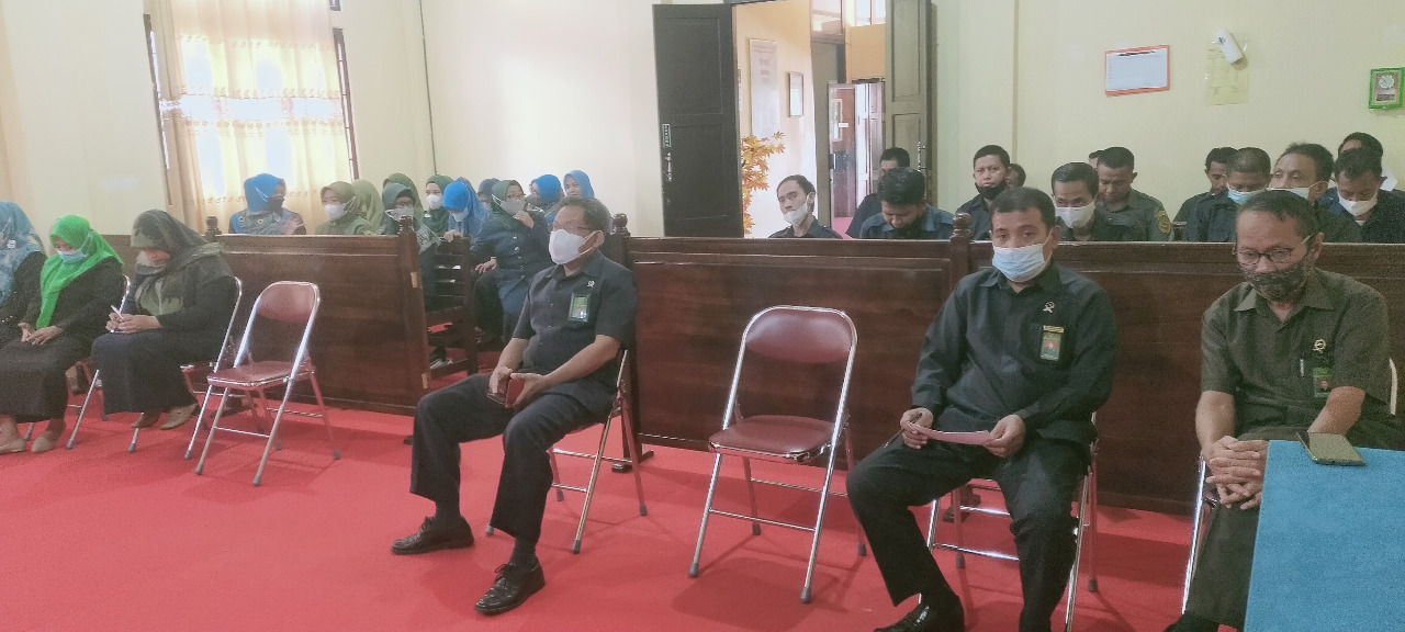 Rapat perdana 2